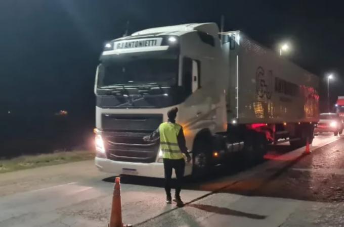 Por falta de gasoil, camioneros adelantan cortes de ruta en el sur de Córdoba