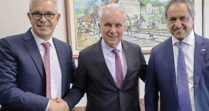 Ministros agrícolas de Argentina y Brasil buscan alternativas al aumento en el precio de los fertilizantes