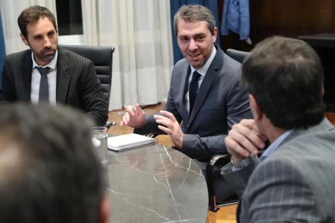 Piden investigar a otro exfuncionario en una denuncia por millonarios pagos y desactivar un fondo para la harina