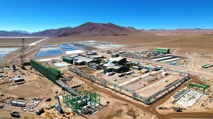 El Gobierno incentiva a la minería y lanza empresa estatal de litio