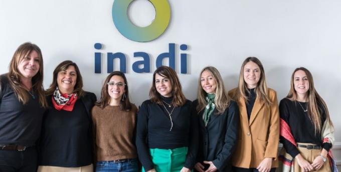 Teléfono para el Inadi. El BCRA marginará financieramente a los productores que no acepten vender el 95% de sus tenencias de soja