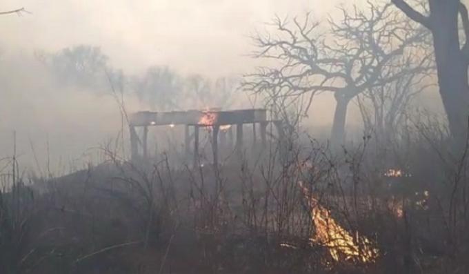El humo de las islas invadió a Rosario y los productores advierten: “La pamperización de los humedales es una mentira”