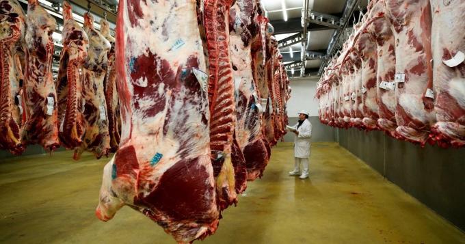 Fin de una era: las carnicerías ya no bajarán “la media res” para la comercialización de la carne