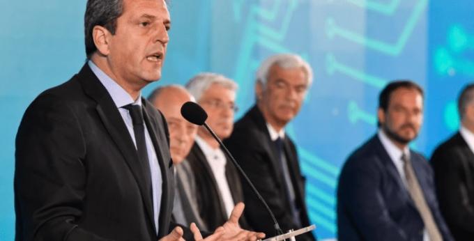 La máquina generadora de divisas se quedó sin combustible y a nadie en el gobierno parece importarle