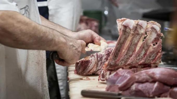 Carne las exportaciones cayeron 5,7% y el consumo interno no repunta