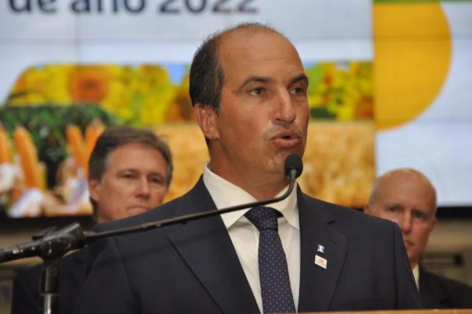 La grieta nos aleja cuatro cadenas del campo llamaron a las soluciones consensuadas