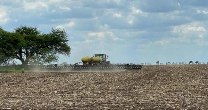 Emergencia nacional se termina el año y aún falta sembrar el 28% del área programada de soja