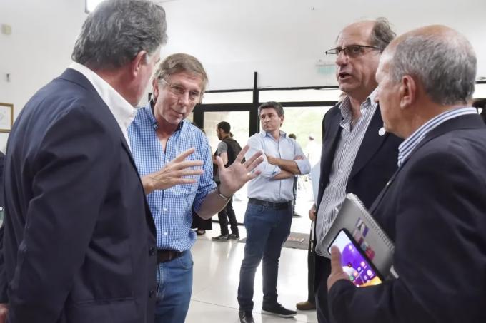 Mesa de trabajo el Gobierno definió el cronograma antes de reunirse con técnicos de las entidades