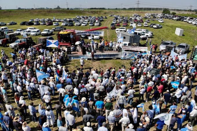 El campo le dio un ultimátum al Gobierno para que exima impuestos y amenaza con marchar a Buenos Aires