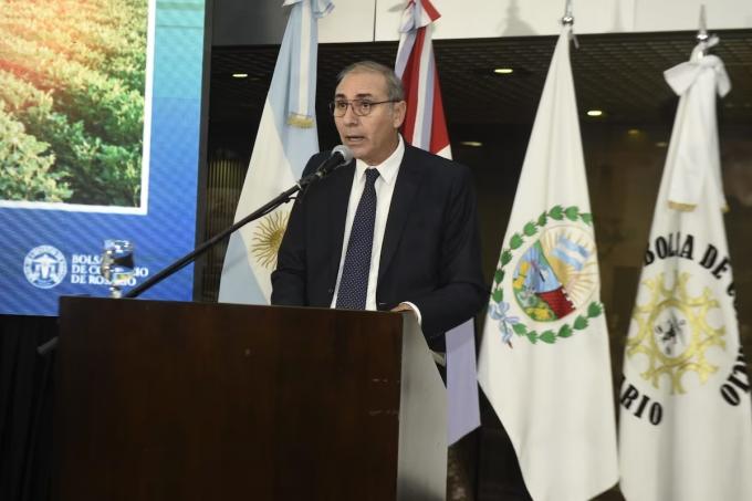El presidente de la Bolsa de Comercio de Rosario pidió una ayuda “urgente” por la sequía y fulminó al dólar soja: “Parches”