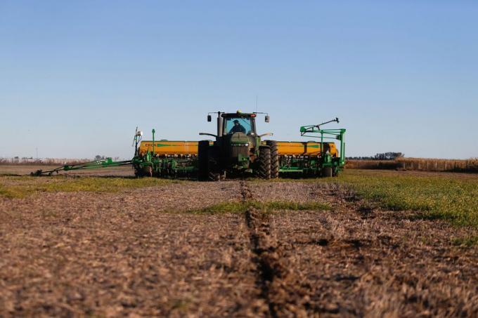 El Gobierno apunta a un “número” para cubrir las importaciones de insumos del campo por 90 días
