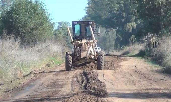 Crearon un ingenioso sistema para que el municipio les arregle los caminos