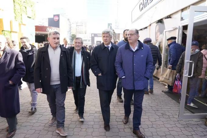 Generan descalabro.  La Mesa de Enlace se reunió en la Exposición Rural y criticó las medidas de Massa