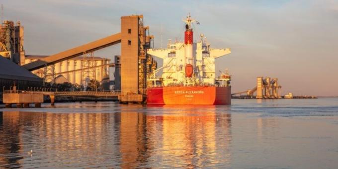 El gobierno argentino volvió a intervenir el mercado de maíz al prorrogar por tercera vez los permisos de embarque