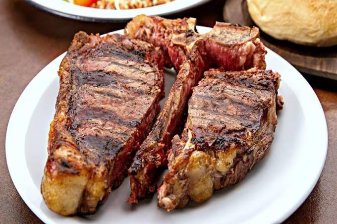 La carne argentina sigue más barata que en Uruguay y Chile y es más cara que en Brasil y Paraguay