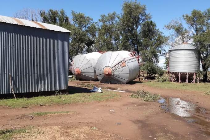 Un fuerte temporal dejó evacuados y zonas rurales aisladas en el norte de Santa Fe
