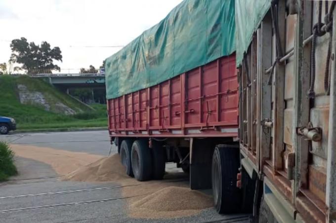 Denuncian una zona liberada en torno de los puertos del Gran Rosario
