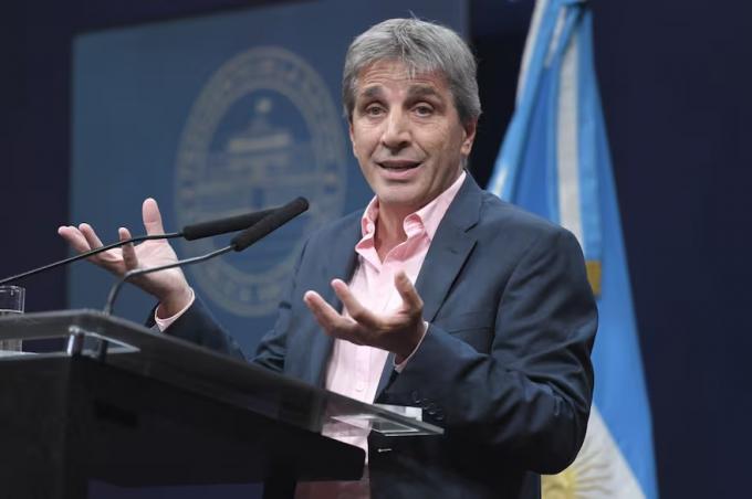 El problema es otro está por formalizarse un anuncio de Caputo para el campo y siguen los reparos en una industria