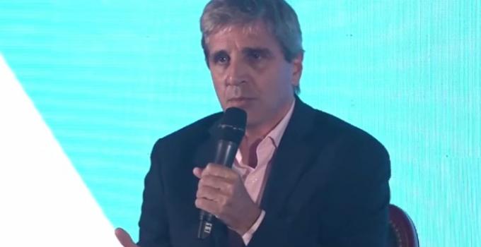 Caputo aseguró que el ingreso de agrodivisas viene lento porque “hay un factor especulativo innato en el productor”
