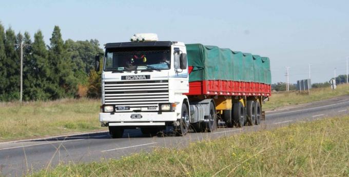 Los costos de un transporte de cargas aumentaron un 3.28 %  en agosto 