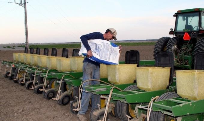 El empobrecimiento del agro argentino provoca desinversión tecnológica. Se derrumbó el uso de semilla fiscalizada de soja