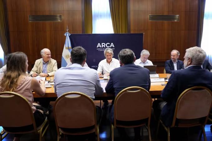 El Gobierno se reunió con los exportadores para profundizar en los detalles del decreto de reducción de retenciones