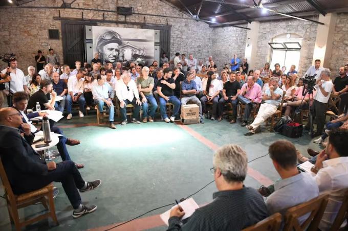 Reunión piden que Kicillof interceda por los organismos del agro que están bajo la lupa de Milei