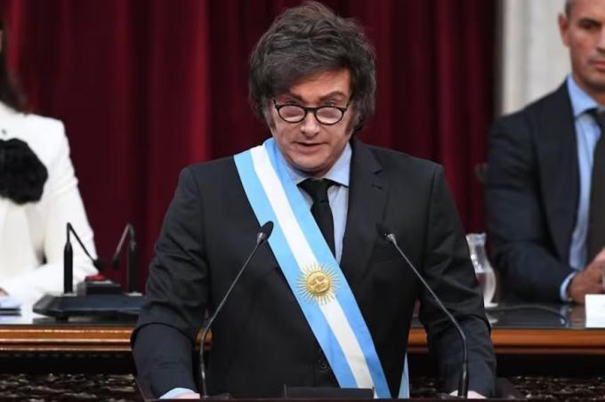 Sin cambios en lo que va del gobierno de Milei los impuestos sobre los alimentos básicos siguen en un 25%