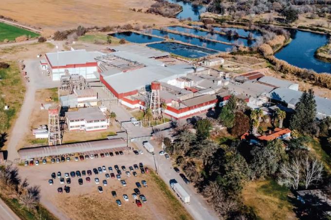 Una patriada dos hermanos compraron seis frigoríficos legendarios de Santa Fe y nace el mayor grupo del negocio de la carne