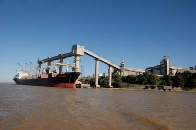 Baja de retenciones se aceleraron las exportaciones y en junio llegarían US$3500 millones, el segundo registro de la historia para el mes