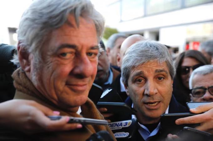 No quiero adelantar. Luis Caputo visitó la Rural, dijo que habrá anuncios, pero evitó dar detalles