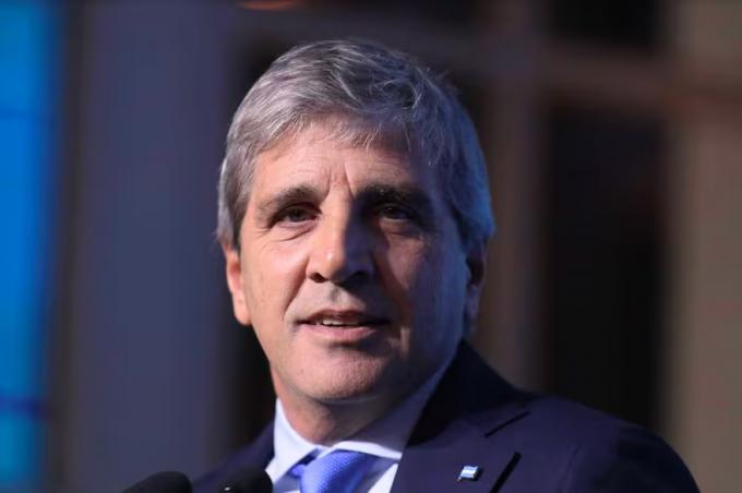 Incumplimiento de la ley fuerte advertencia de empresas de biodiésel a Luis Caputo por una millonaria pérdida