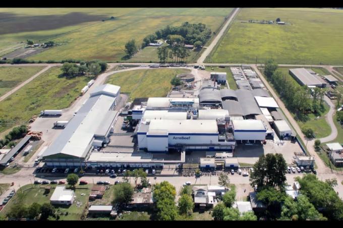 Drástica medida China suspendió las exportaciones de un importante frigorífico argentino