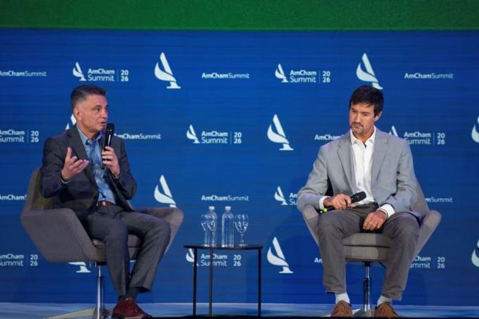 Para el agro los máximos directivos de dos multinacionales pidieron profundizar cambios