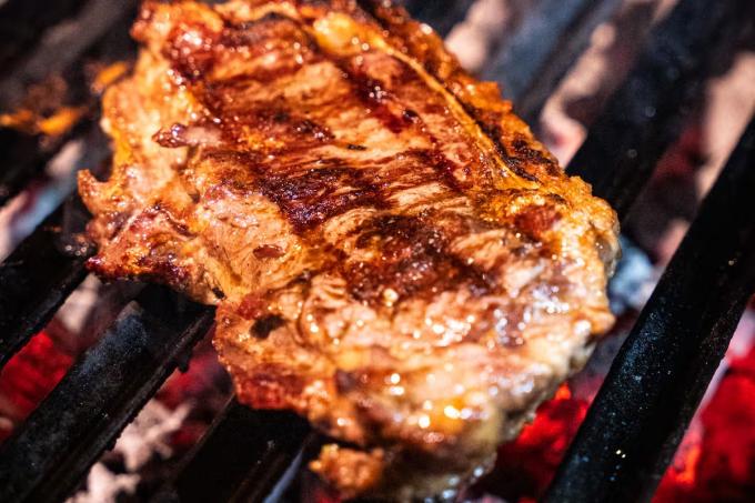 Informe bajó cinco kilos el consumo de carne vacuna y advierten que más del 25% del valor son impuestos