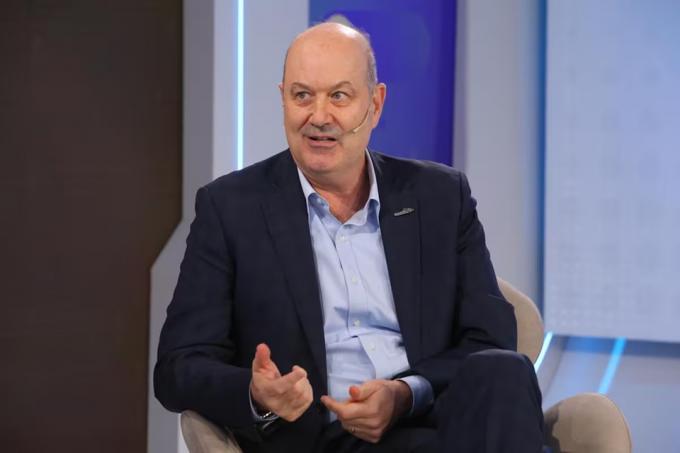 Reunión con Sturzenegger, el Gobierno hablará con el campo del régimen de fiscalización en semillas