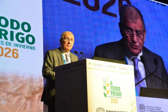 Contrapunto entre un dirigente del agro y el secretario de Agricultura por las retenciones y la infraestructura