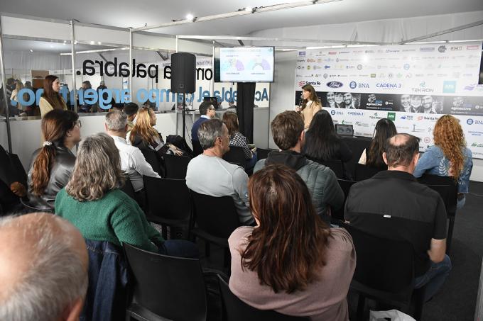 Barbechando reclamó en AgroActiva leyes para eliminar retenciones y garantizar reglas claras para el agro