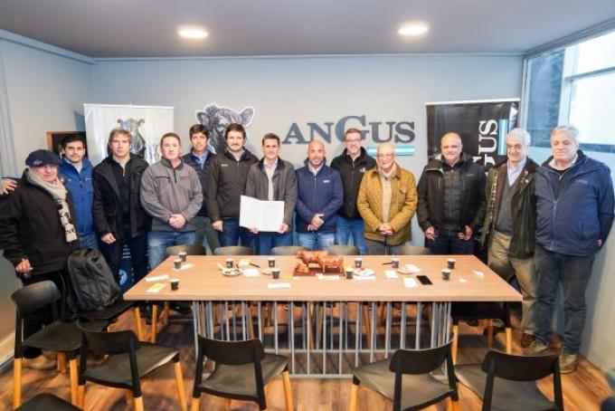 Angus amplía sus programas de registros con un acuerdo junto a centros de inseminación