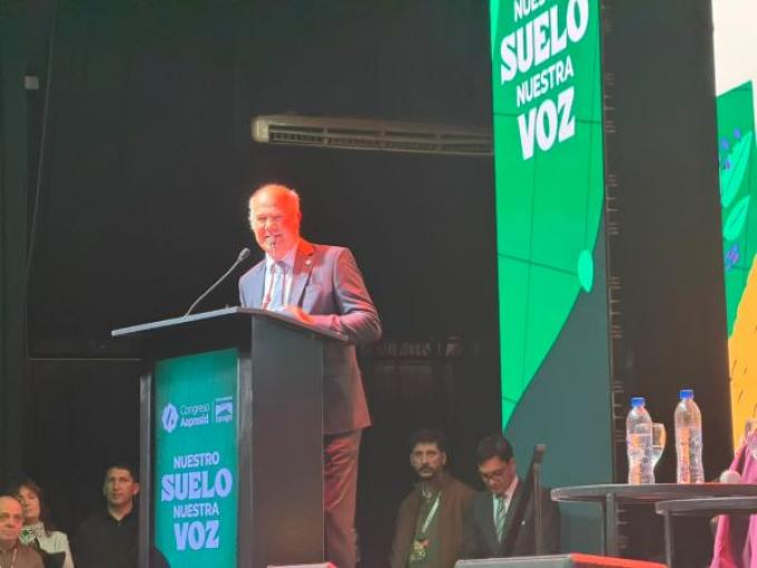 El Gobierno anunció un récord histórico de exportaciones agroindustriales en el Congreso Aapresid