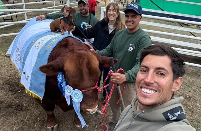 Angus y deporte: Ramón Díaz y Nicolás Cavigliasso fueron campeones con sus cabañas