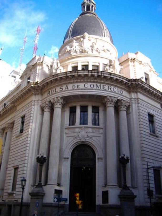 LA BOLSA INFORMARÁ SOBRE OPERACIONES QUE PASAN "POR FUERA" DEL RECINTO