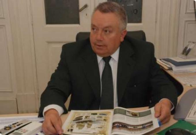 TRIGO Y MAÍZ: "FIDEICOMISO ADMINISTRADO POR BOLSAS NO ES IMPRESCINDIBLE" 