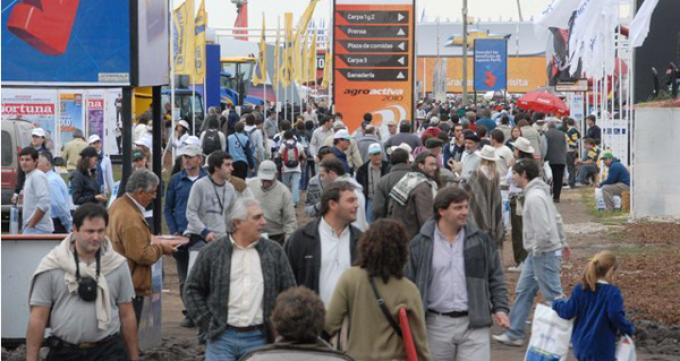 GRAN INTERÉS EMPRESARIO EN AGROACTIVA 2012