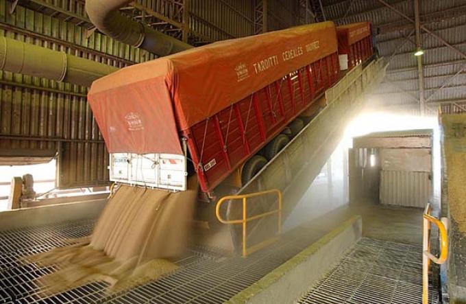 EN 2012 LAS EXPORTACIONES DE SOJA APORTARÁN U$S 4.000 M MENOS