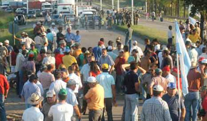 EL CAMPO SE MUESTRA INTRANSIGENTE FRENTE AL REVALÚO