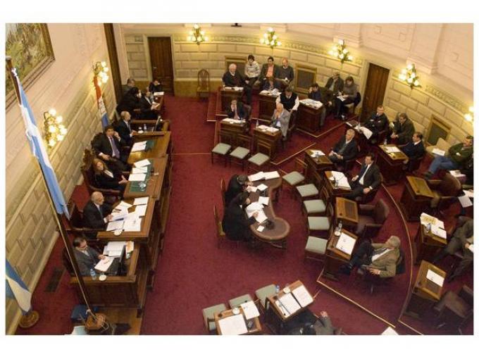 HISTÓRICO: SANTA FE GRAVARÁ CON INGRESOS BRUTOS A LA INDUSTRIA