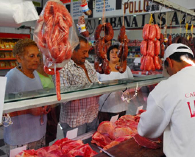 Contra la afirmación de Moreno, la carne subió hasta 62% en los últimos tres años