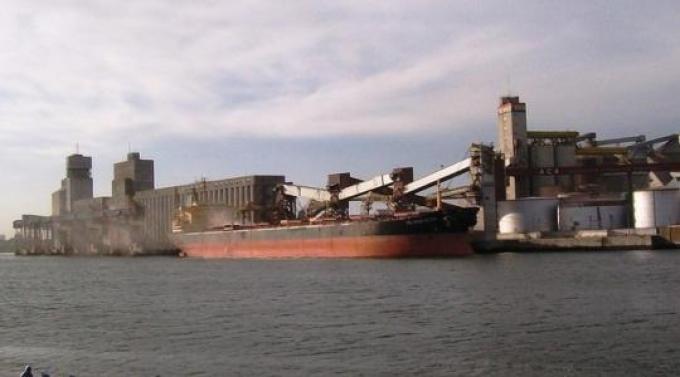 Puertos bonaerenses palpitan la exportación sojera