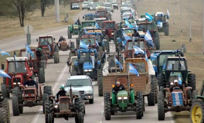 El campo y los gremios aprovecharon la cita e hicieron oír sus quejas.